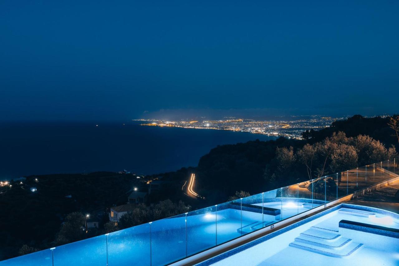 Omikron Villa *