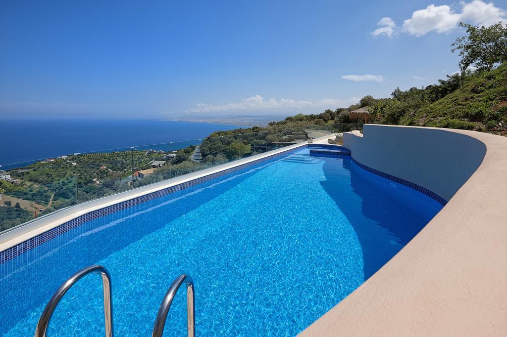 Omikron Villa *